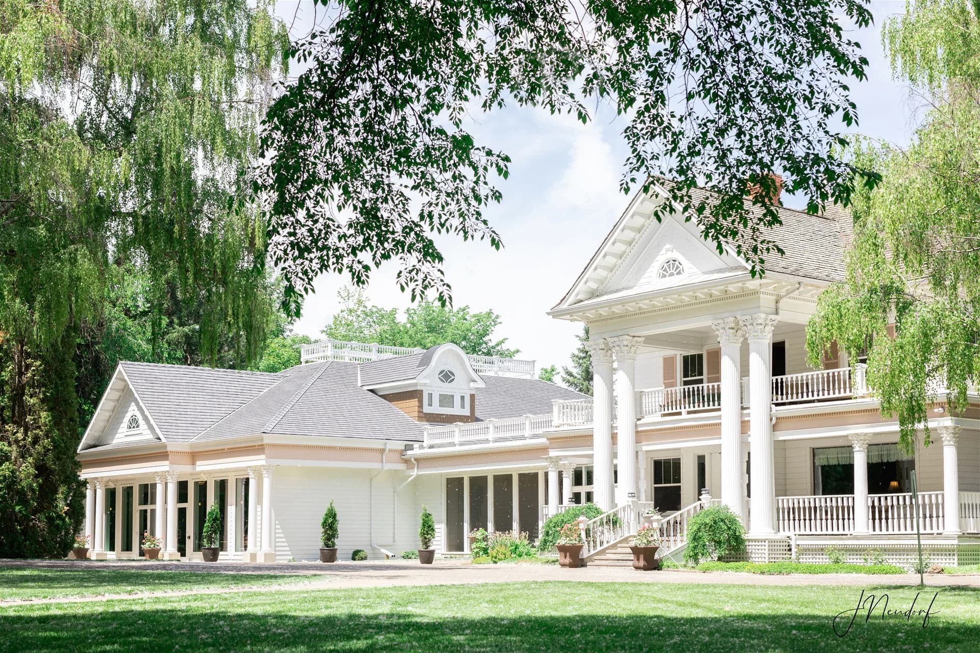 Top 6 Amazing Alberta Wedding Venues