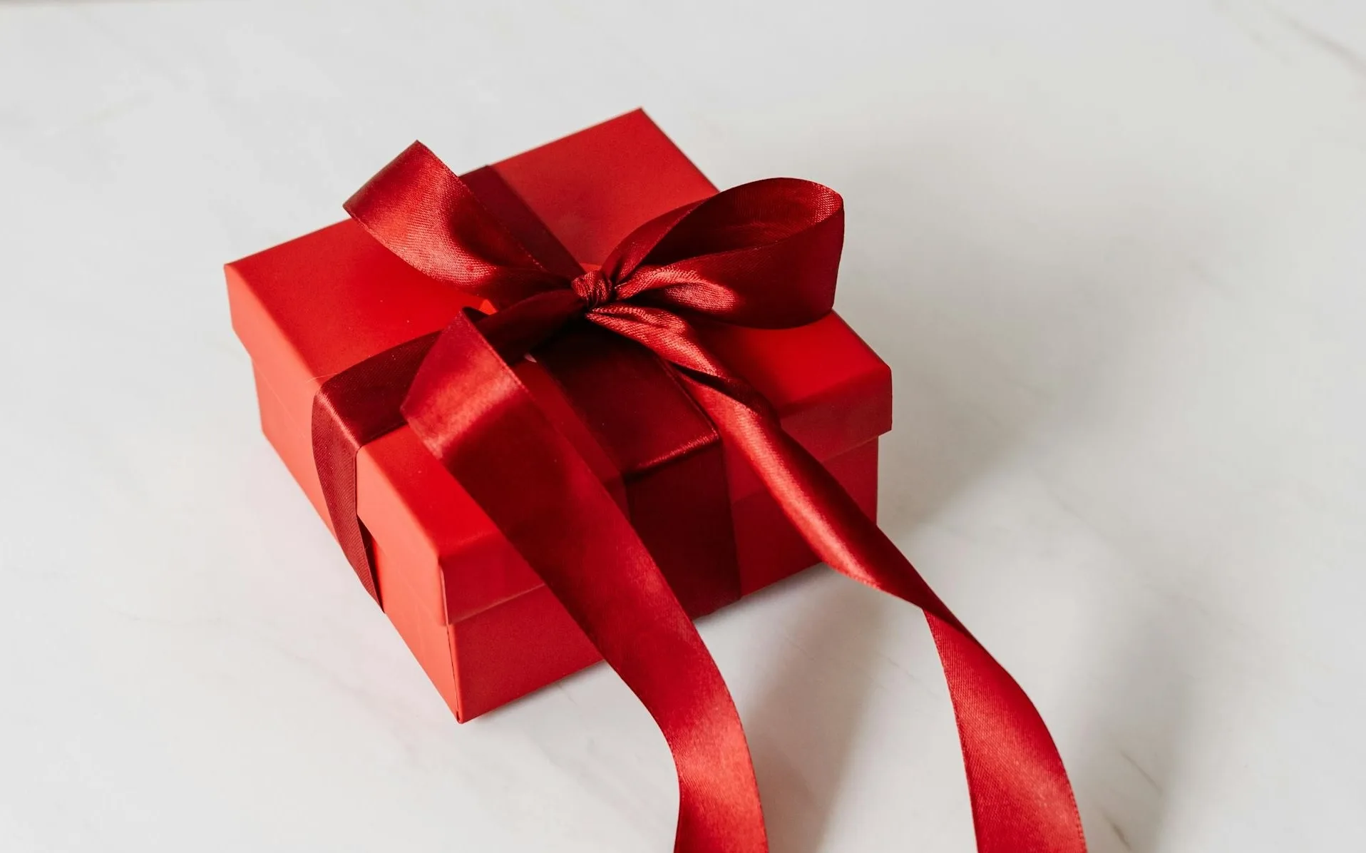 Valentine’s Day Gifts, Ideas & Experiences