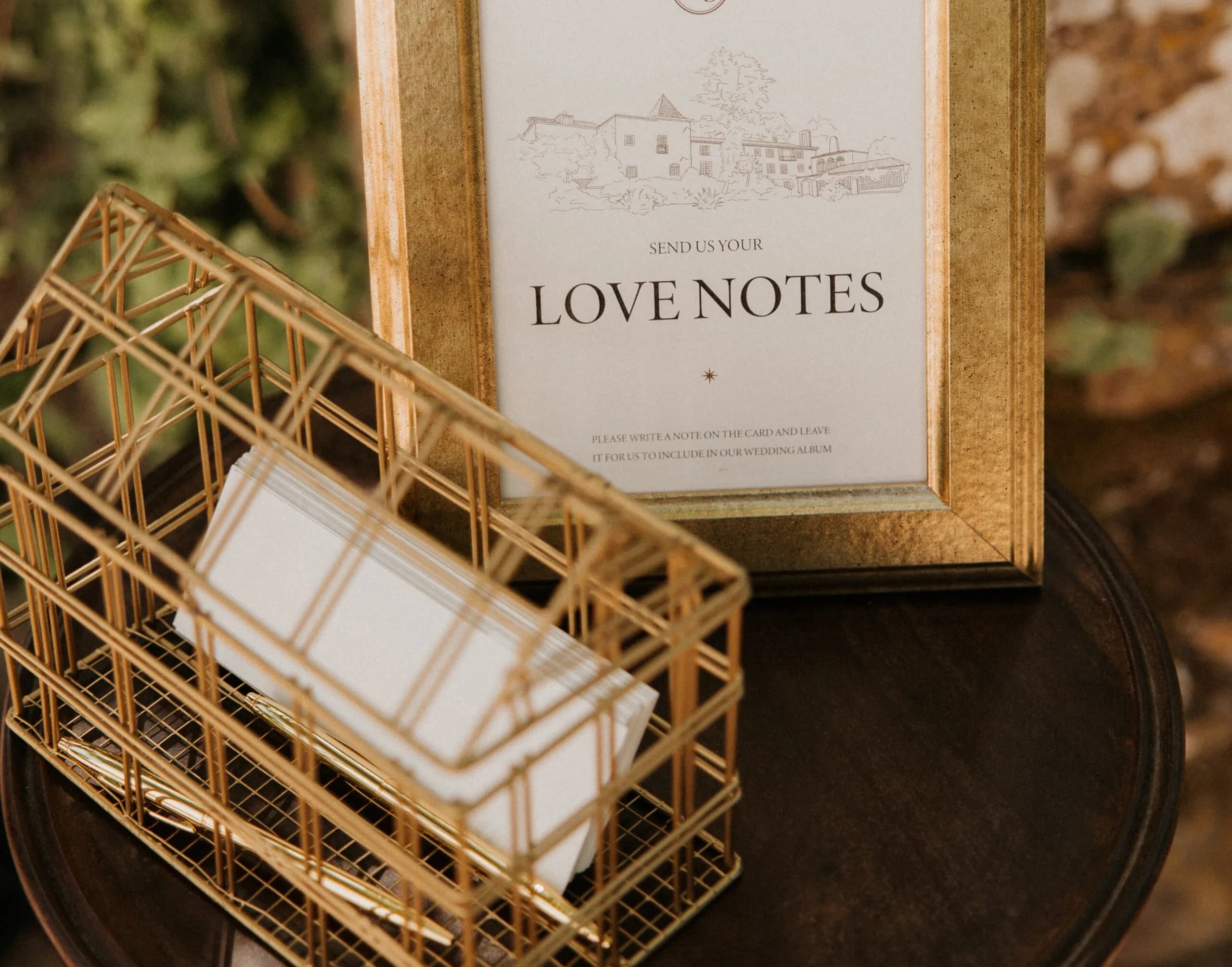 Wedding Gift Guide: Wedding Gift Ideas and How Much to Spend